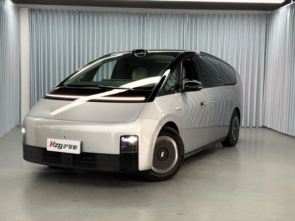 Li Auto MEGA, 2024