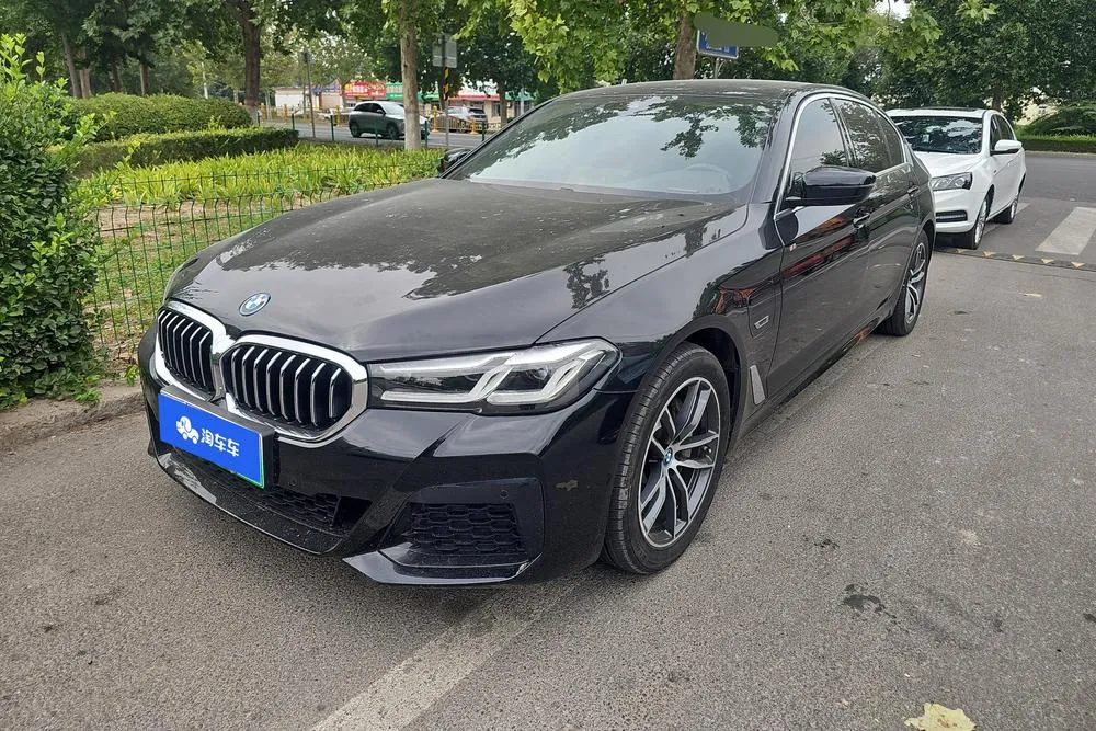 BMW 5-Series PHEV 535Le M Sport, 2022 — фото 1