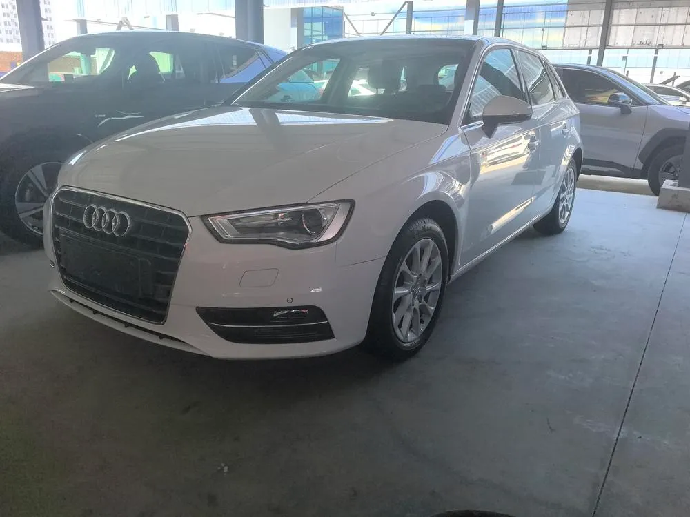 Audi A3 Sportback 35 TFSI Version, 2015 — фото 1
