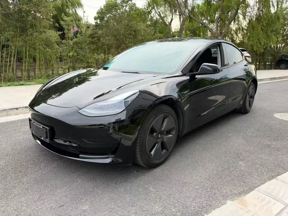 Tesla Model 3, 2022