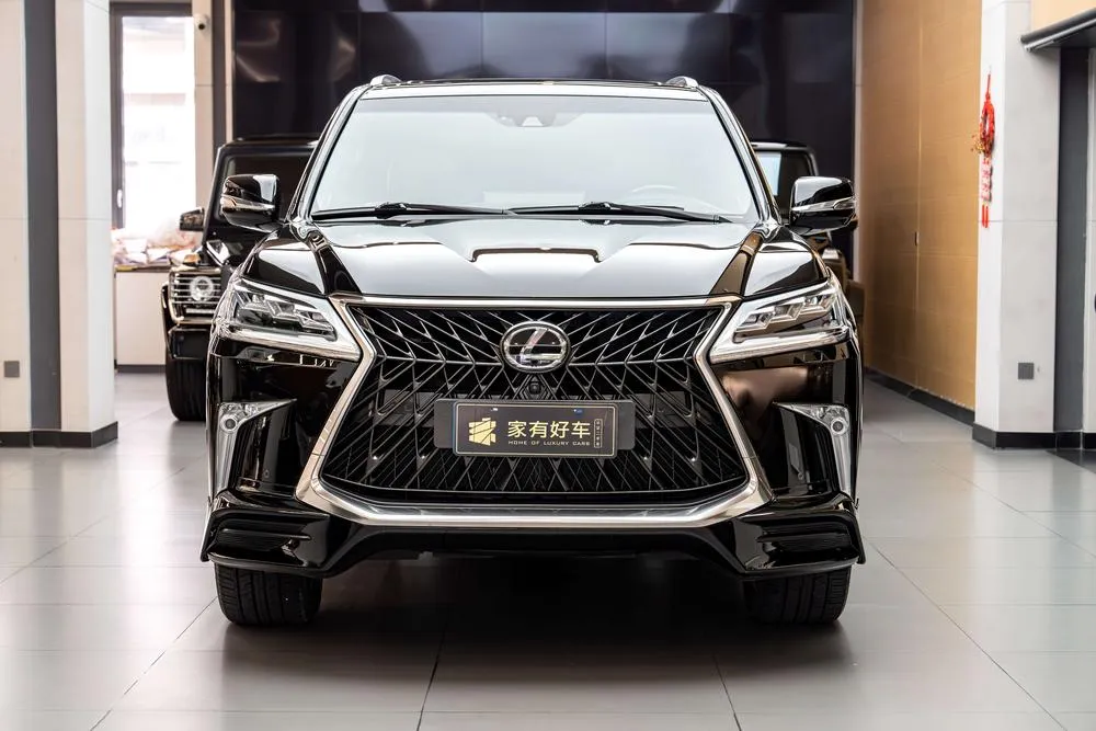 Lexus LX, 2020
