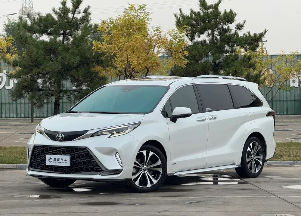 Toyota Granvia Smart Hybrid Dual Engine 2.5L 2WD Premium PLUS Edition, 2024 — фото 1