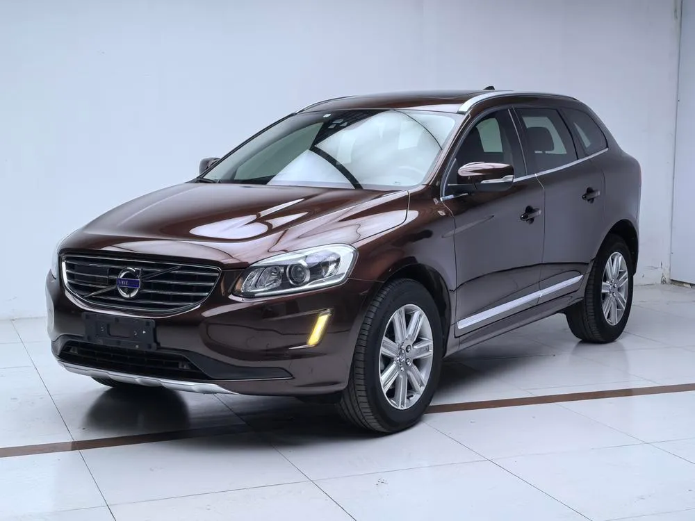 Volvo XC60 T5 AWD Edition, 2016 — фото 1