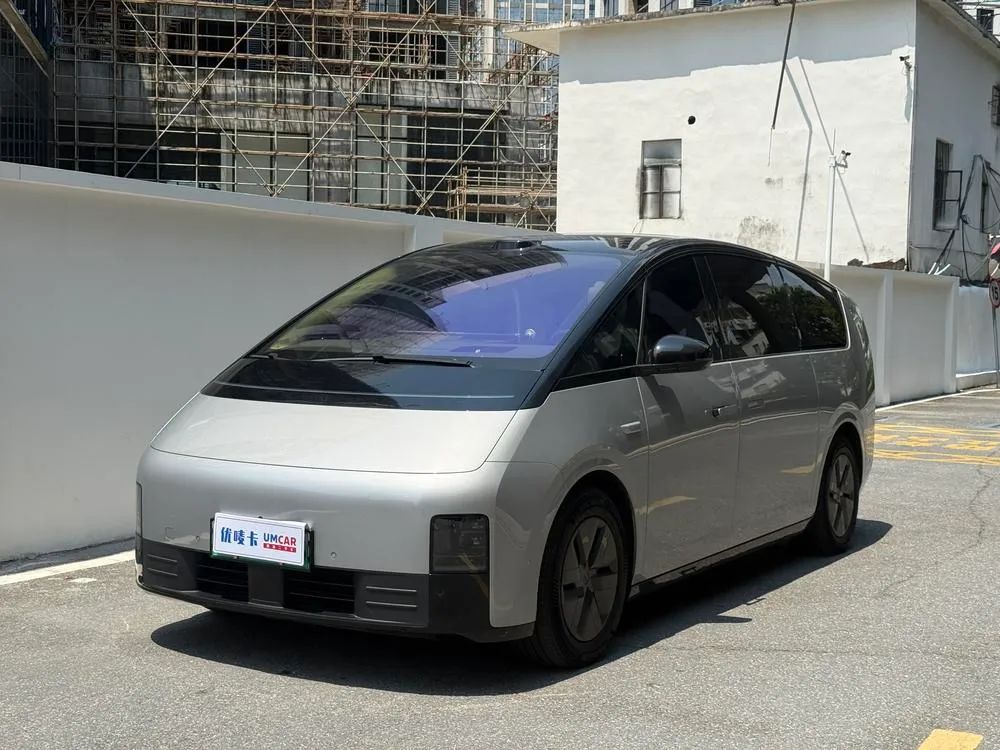 Li Auto MEGA, 2025