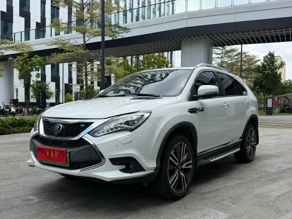 BYD Tang DM DM 2.0T 4WD Luxury Version, 2017 — фото 1