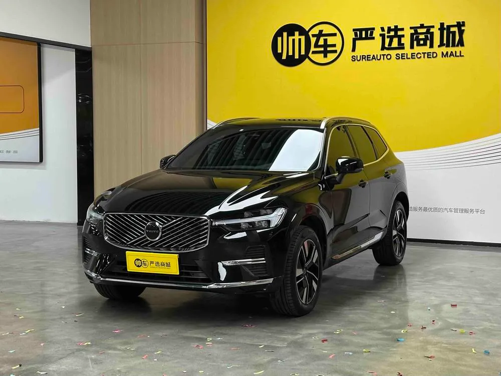 Volvo XC60 B5 4WD Luxury Edition, 2026 — фото 1