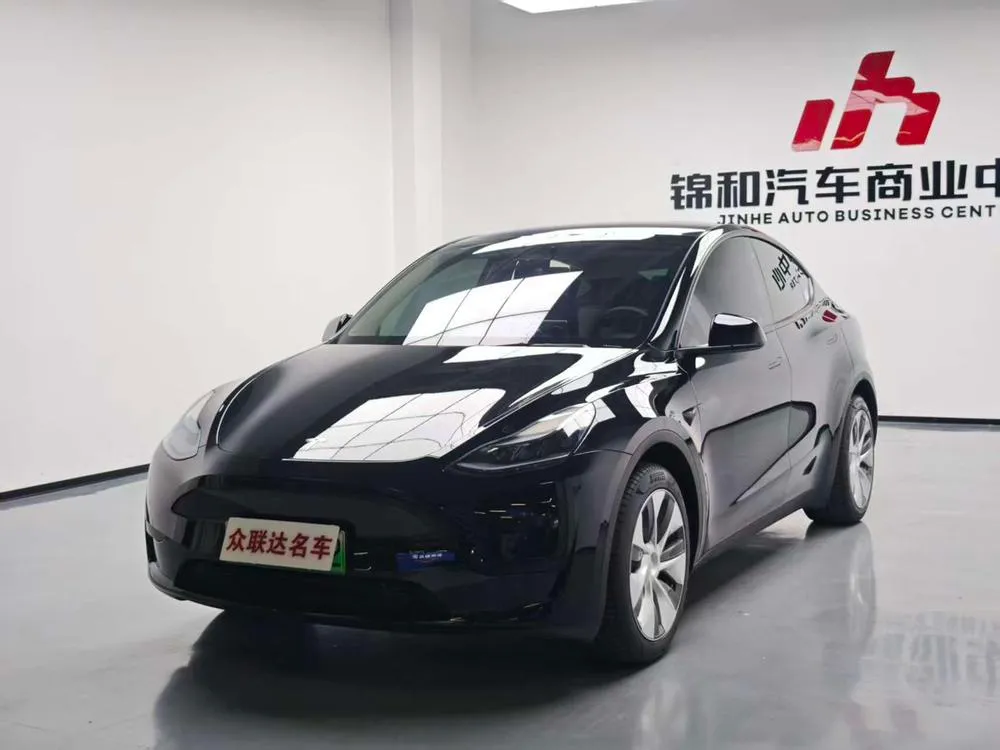 Tesla Model Y, 2022