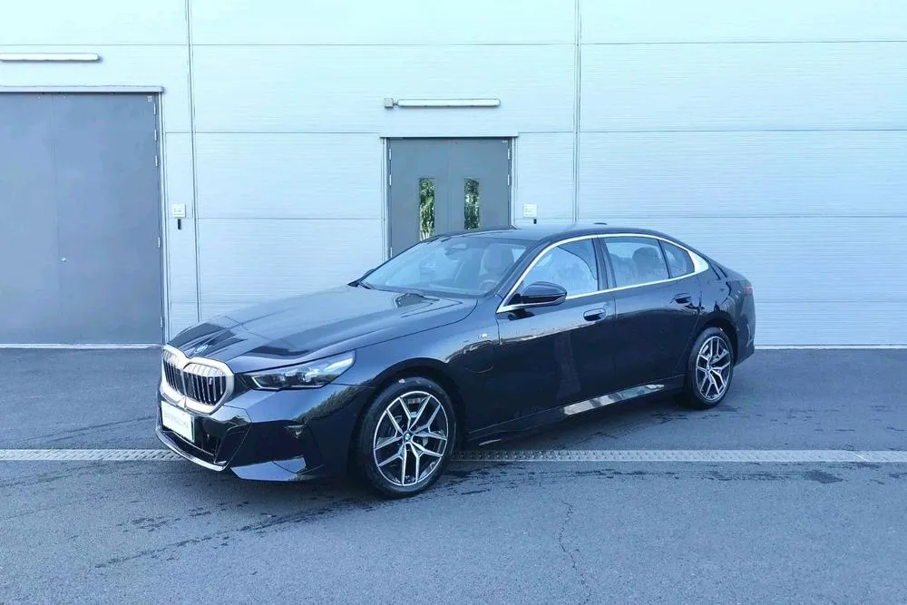 BMW i5 eDrive35L M Sport, 2025 — фото 1