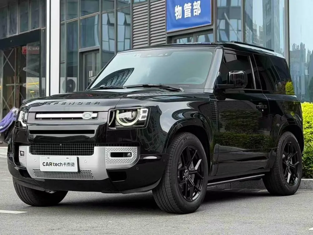 Land Rover Defender, 2023