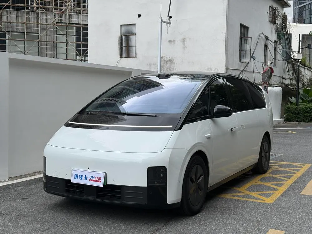 Li Auto MEGA, 2025