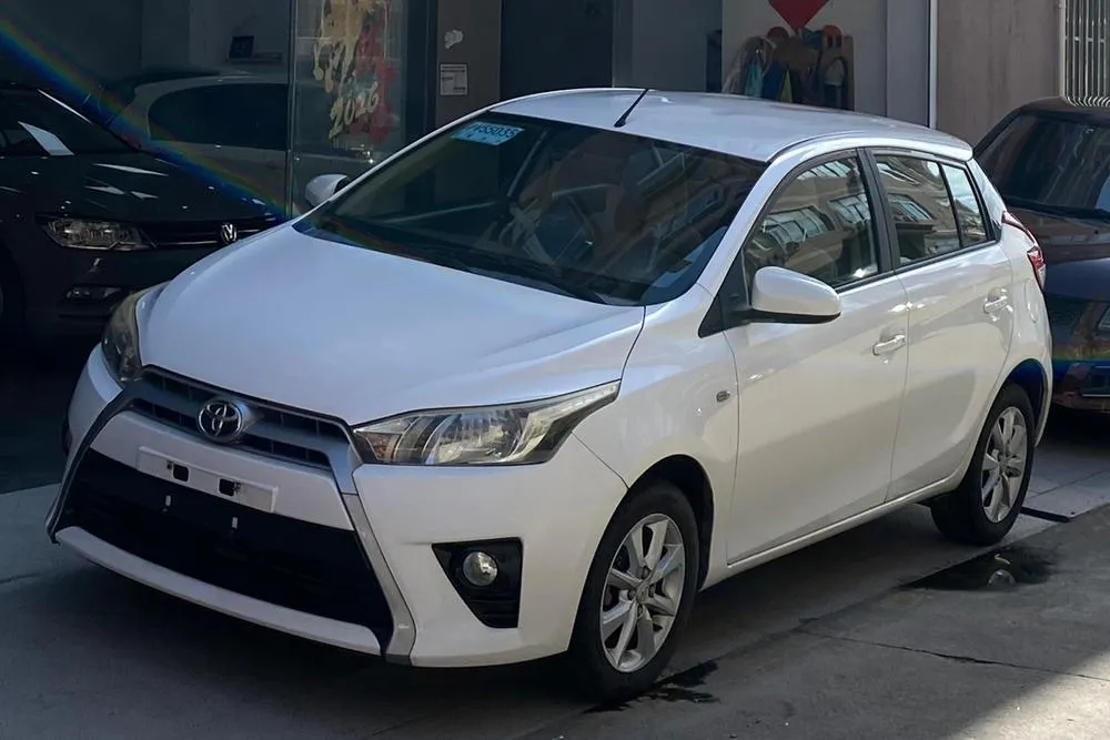 Toyota Yaris L 1.5G Manual Stylish Edition, 2014 — фото 1