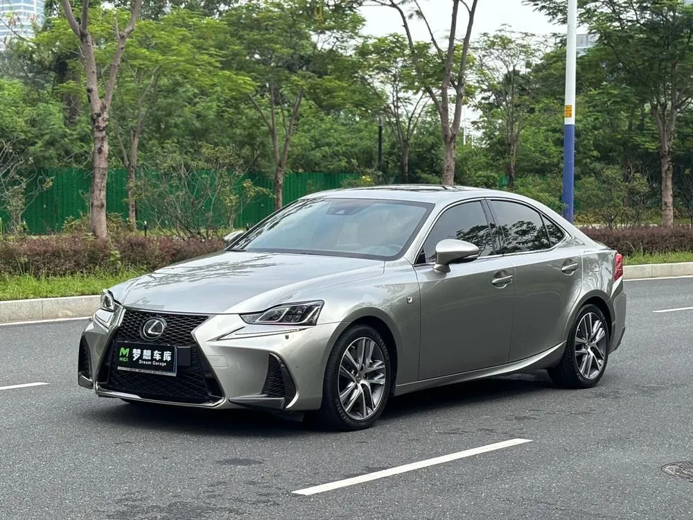 Lexus IS, 2017
