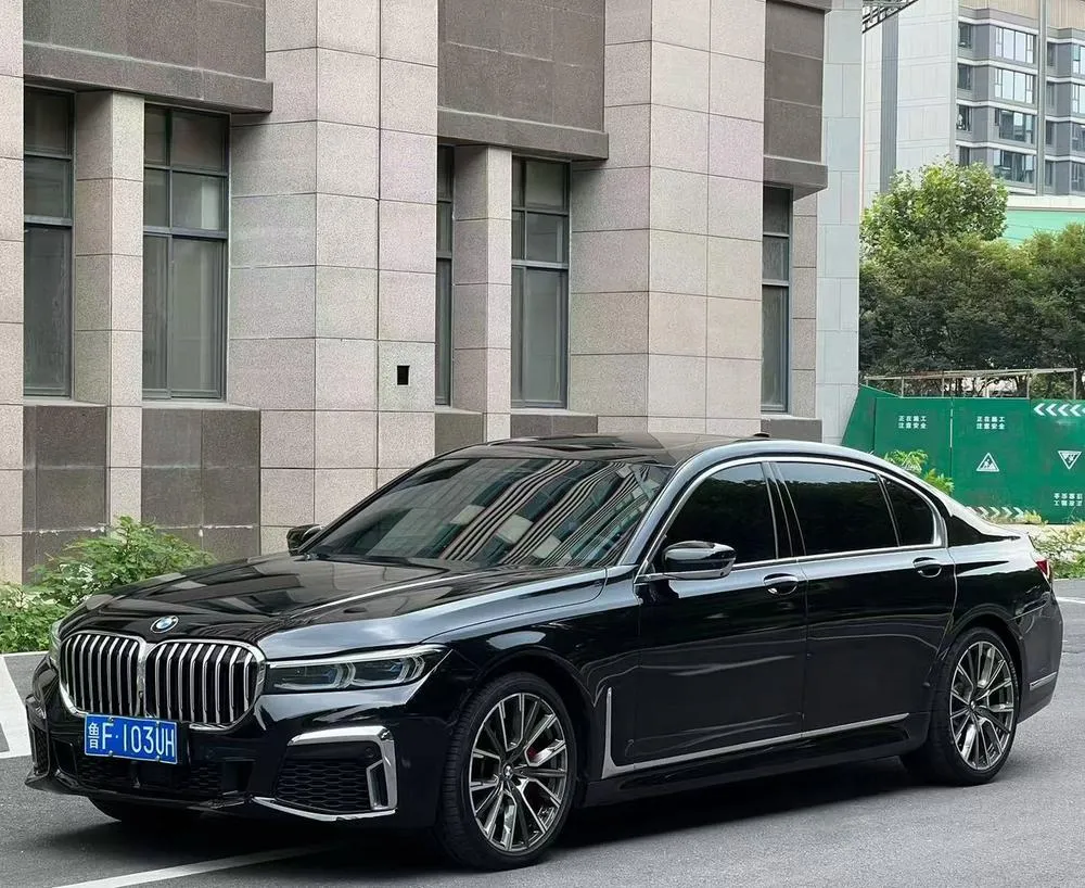 BMW 7-Series 740Li xDrive Version Luxury, 2019 — фото 1