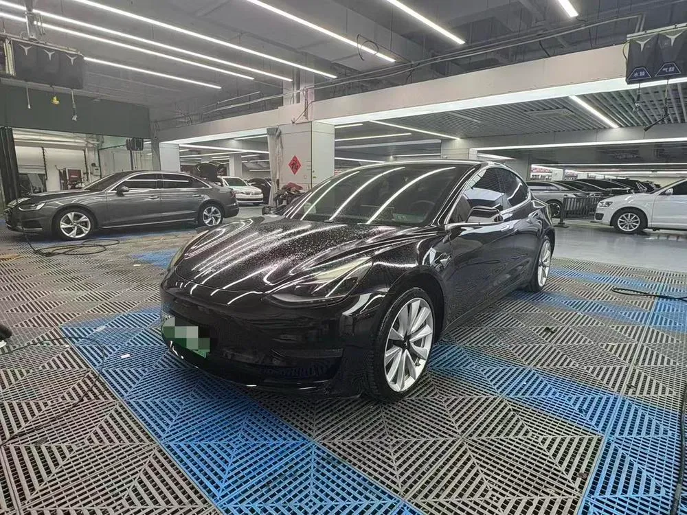 Tesla Model 3, 2020