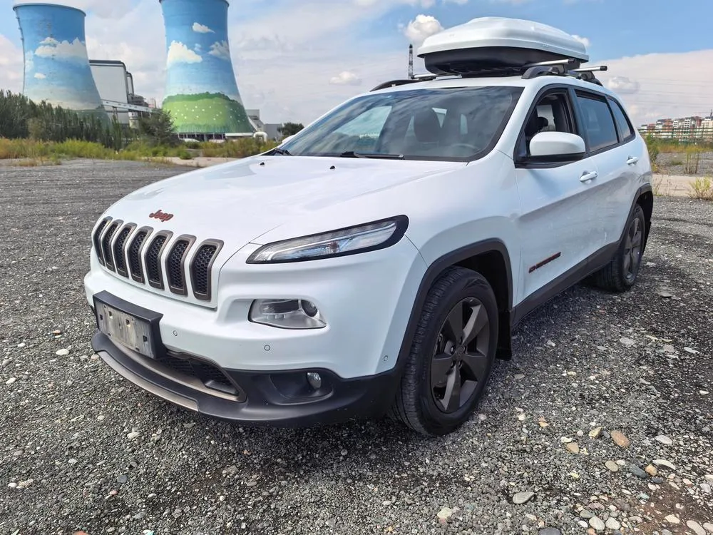 Jeep Cherokee, 2016