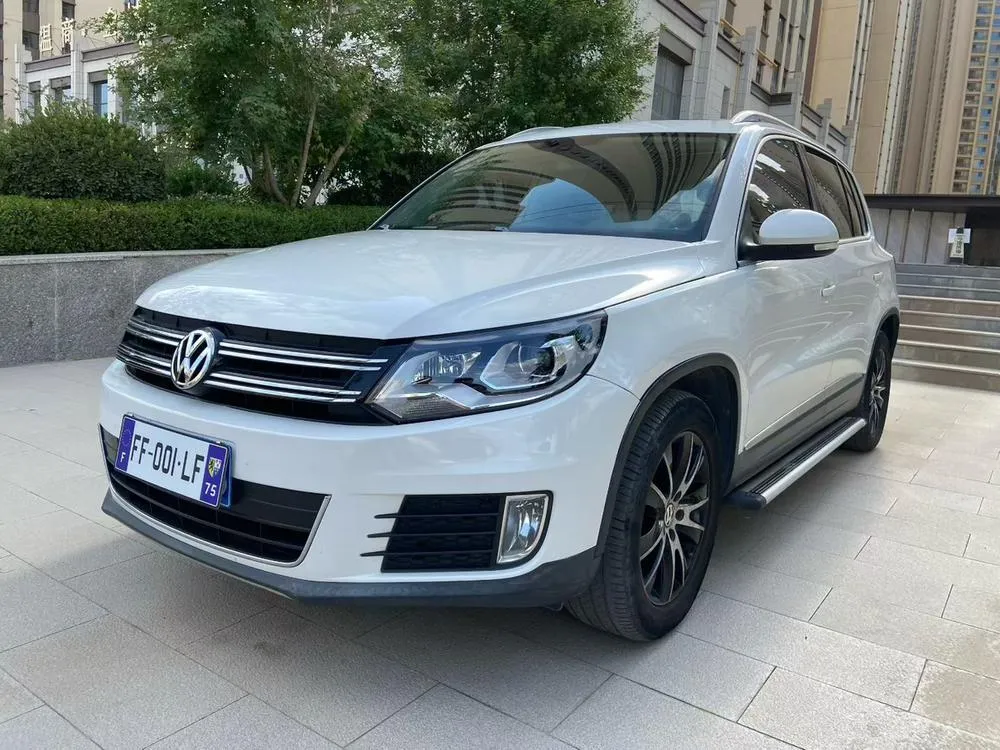 Volkswagen Tiguan 1.8TSI Auto 4WD Luxury Version, 2015 — фото 1