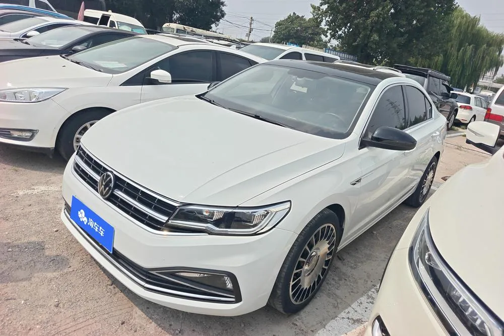 Volkswagen Bora 1.5L Auto Elite Smart Connected Edition, 2021 — фото 1