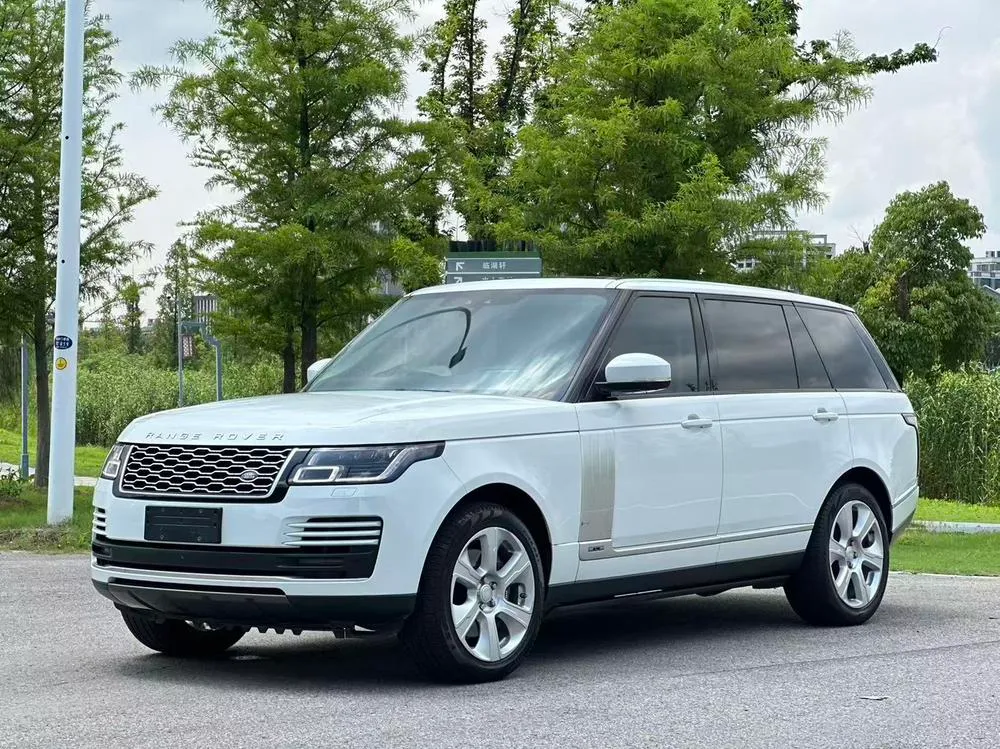 Land Rover Range Rover 3.0 L6 Extended Classic Edition, 2021 — фото 1