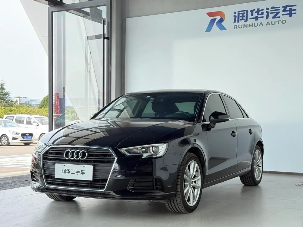 Audi A3 30 Version Limousine 35 TFSI Version, 2018 — фото 1