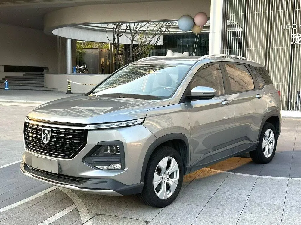 Baojun 530 1.5T Manual Comfort Version 7 Seater, 2020 — фото 1