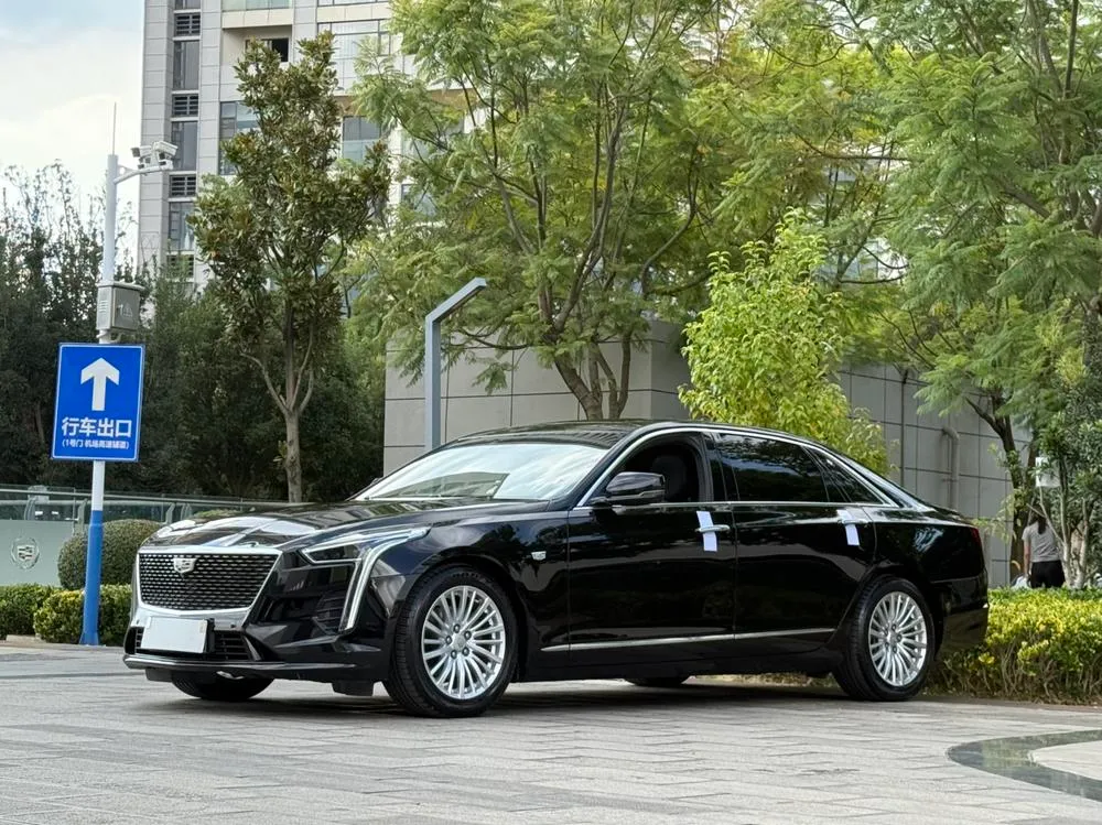 Cadillac CT6 28T Luxury Version, 2020 — фото 1