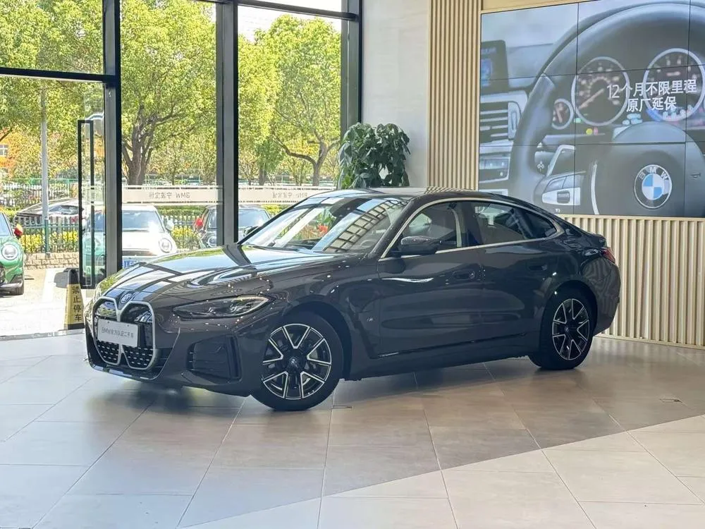 BMW i4, 2023