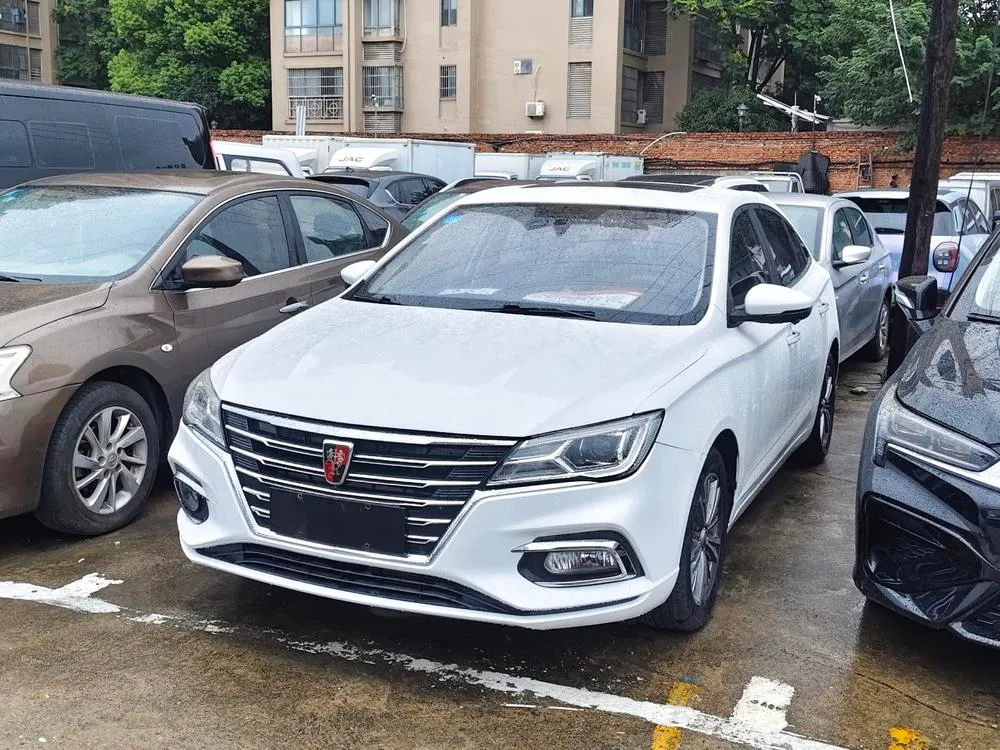 Roewe i5 1.5L Auto 4G Connected Flagship Edition CN6, 2019 — фото 1