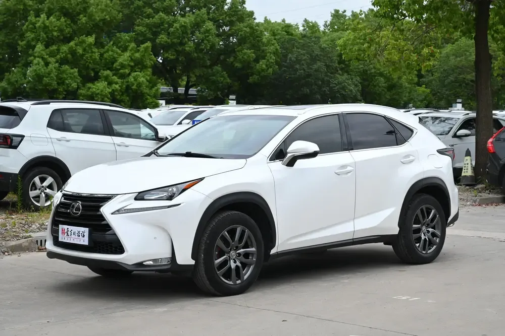 Lexus NX, 2015
