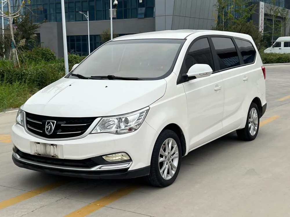 Baojun 730 1.5L Manual Version 7 Seater CN6, 2019 — фото 1