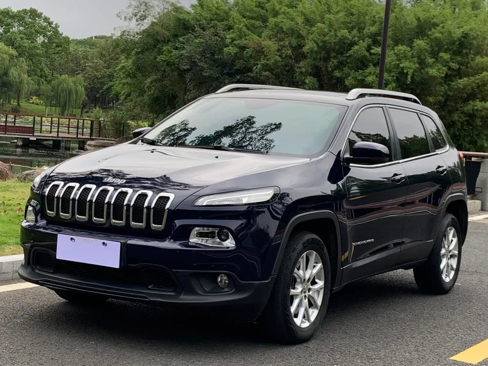 Jeep Cherokee (Import), 2015