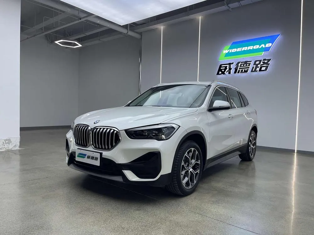 BMW X1 sDrive25Li Leading Version, 2021 — фото 1