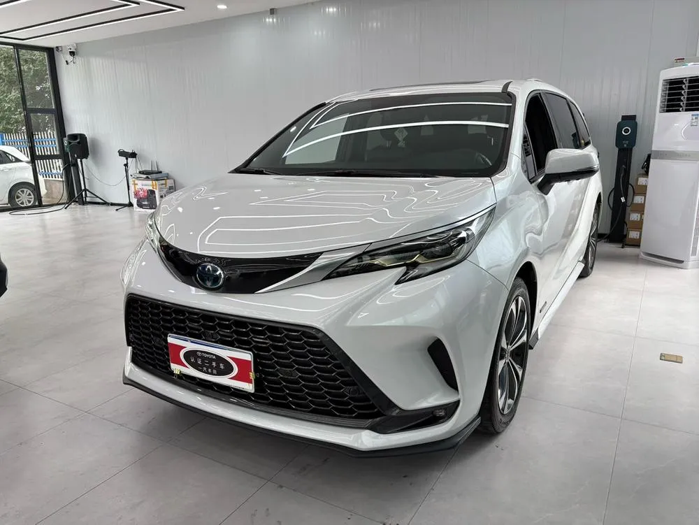 Toyota Granvia Smart Hybrid Dual Engine 2.5L Premium VIP, 2023 — фото 1
