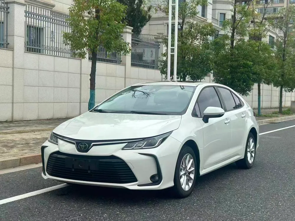 Toyota Corolla 1.2T S-CVT Elite PLUS Edition, 2021 — фото 1