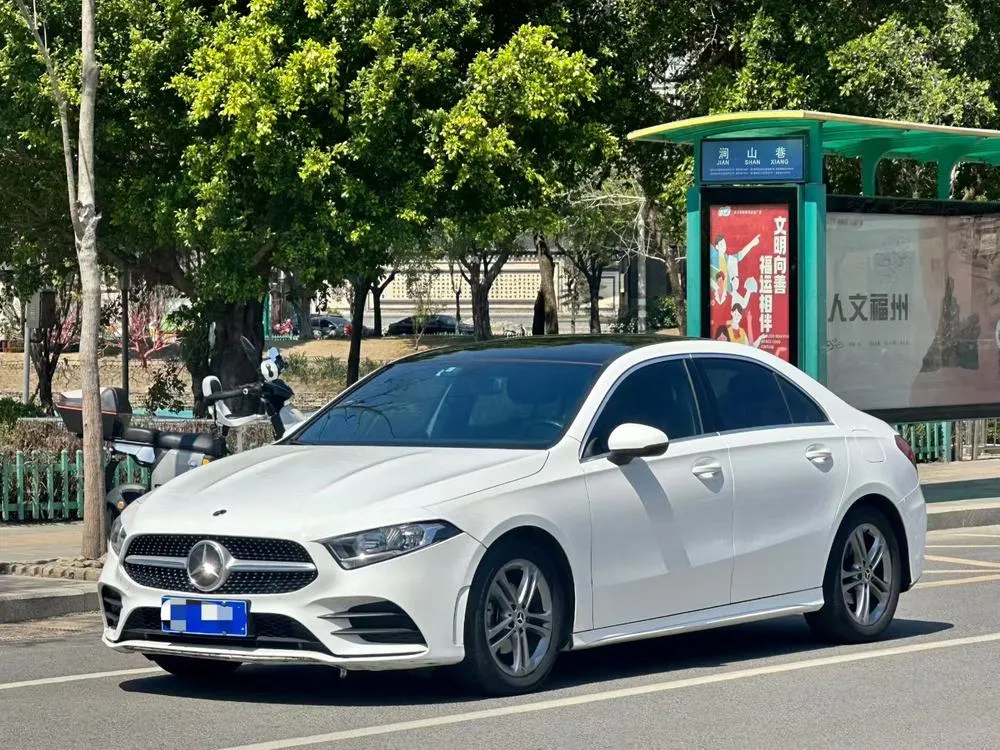 Mercedes-Benz A-Class Facelift A 180 L Sport, 2022 — фото 1