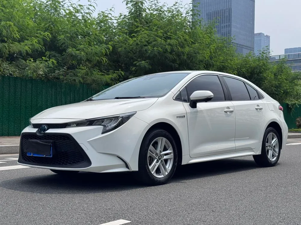 Toyota Levin Dual Engine 1.8H E-CVT Leading Edition, 2022 — фото 1