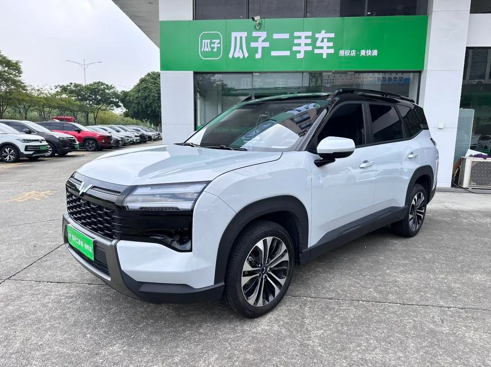 Wuling Xingguang 560 PHEV 125km Люкс, 2026 — фото 1