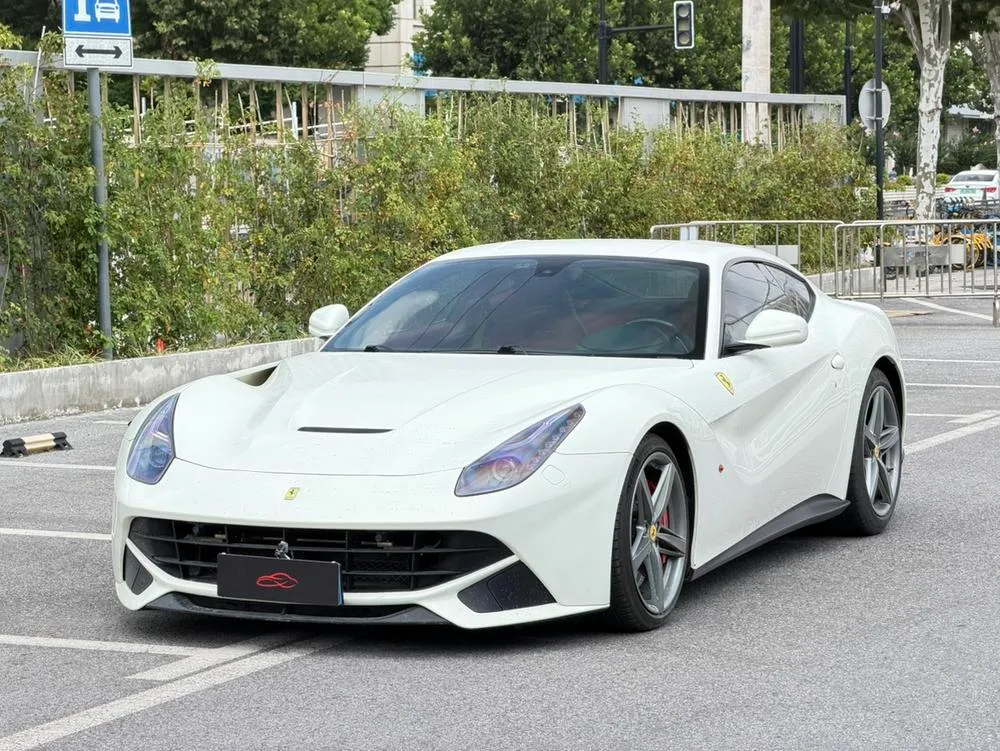 Ferrari F12berlinetta, 2013
