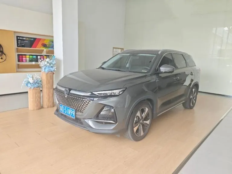 Changan X7 PLUS 1.5T DCT Premium Version 7 Seater, 2024 — фото 1