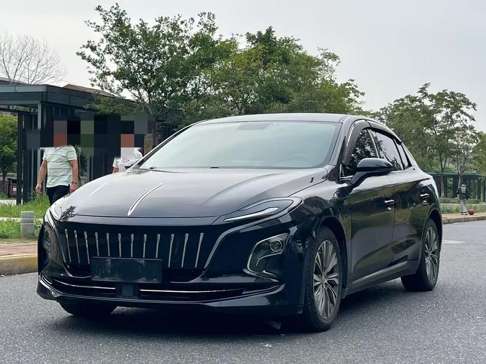 Hongqi E-QM5, 2022