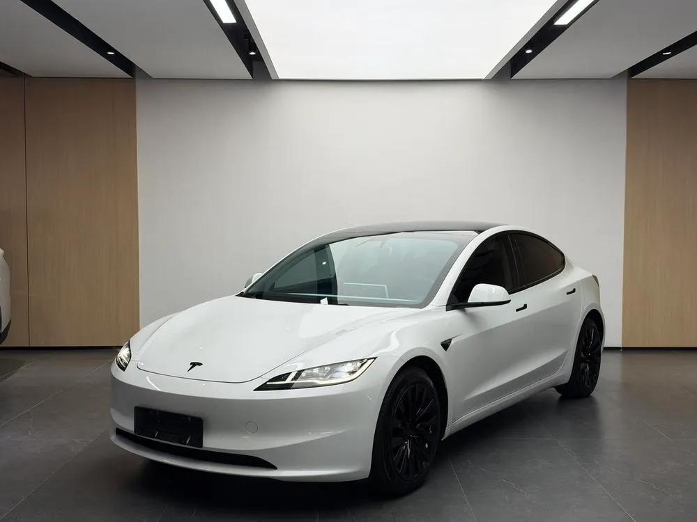 Tesla Model 3, 2023