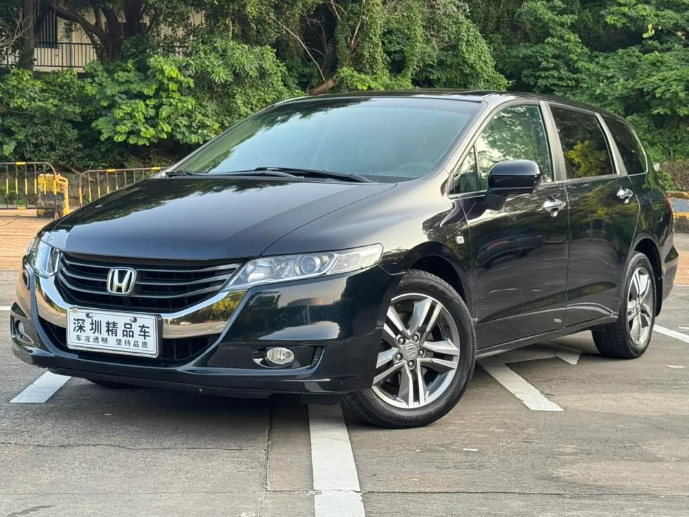 Honda Odyssey Dynamic 2.4L Luxury Edition, 2011 — фото 1
