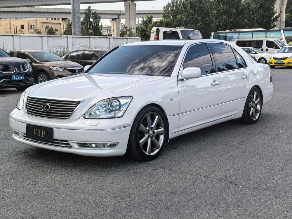 Lexus LS, 2004
