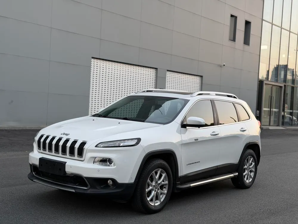 Jeep Cherokee, 2016