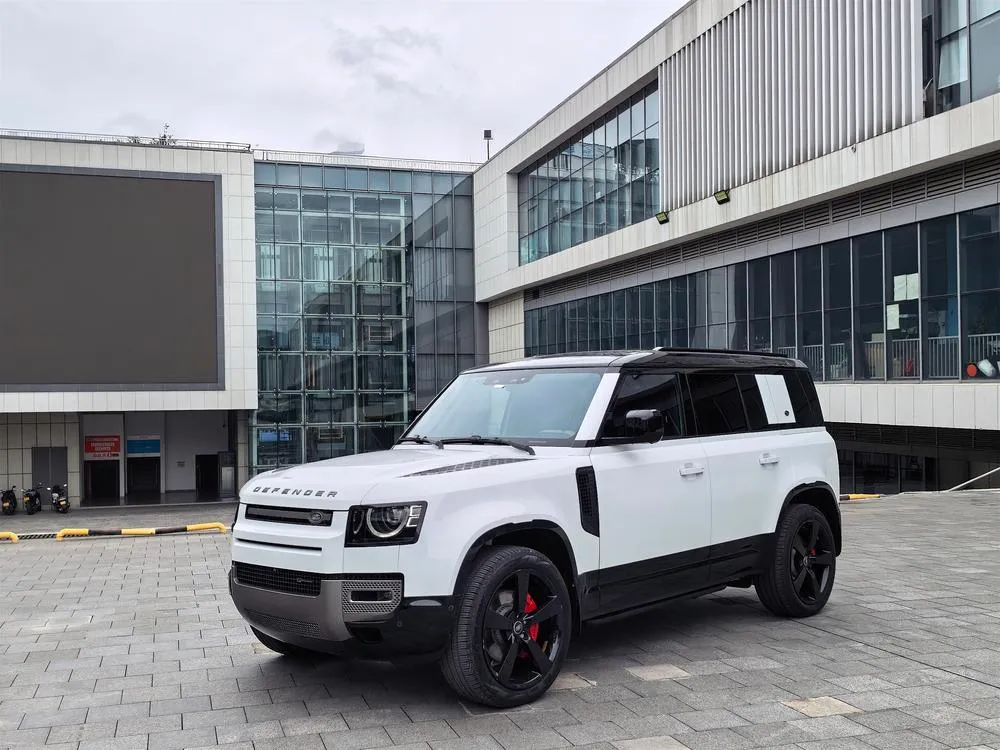 Land Rover Defender, 2023