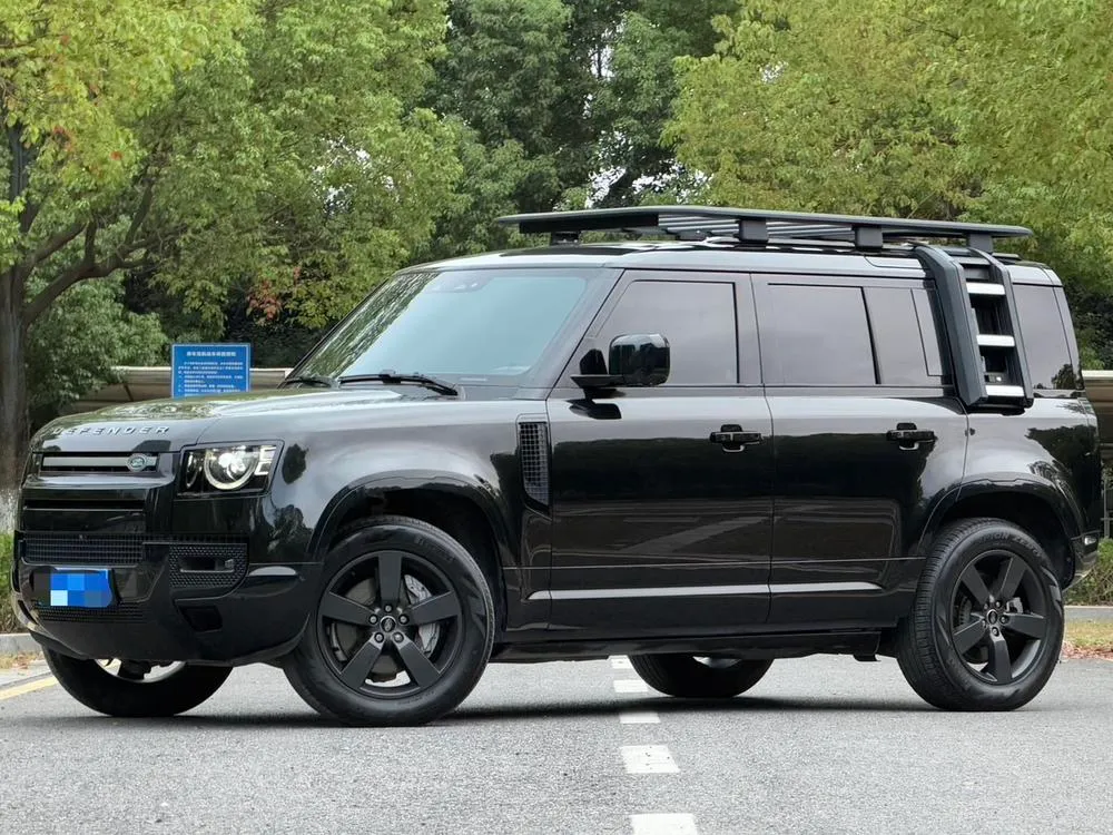Land Rover Defender 110 3.0T P400 X-Dynamic HSE, 2024 — фото 1