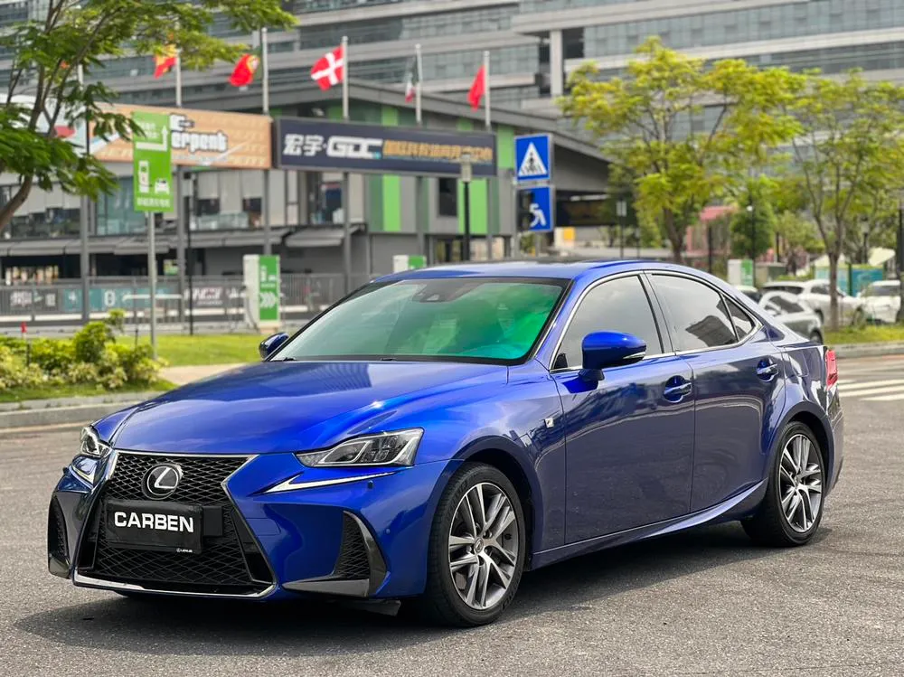 Lexus IS, 2017