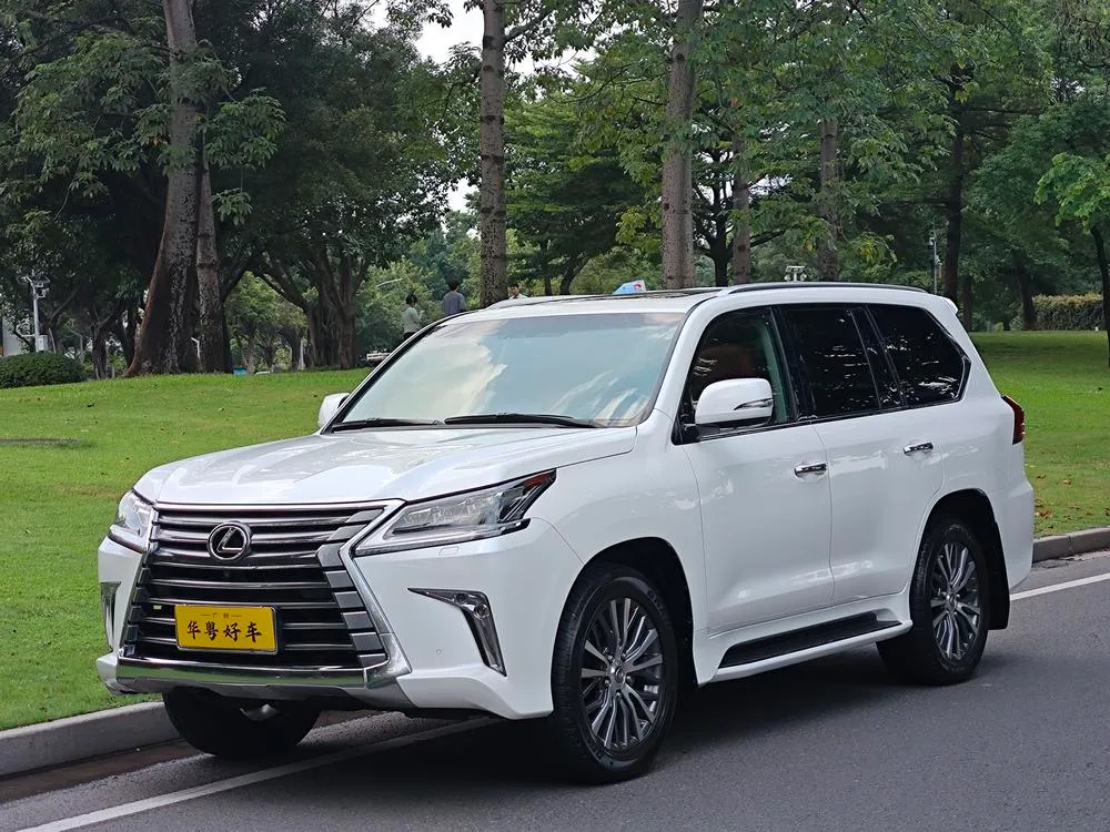 Lexus LX, 2016