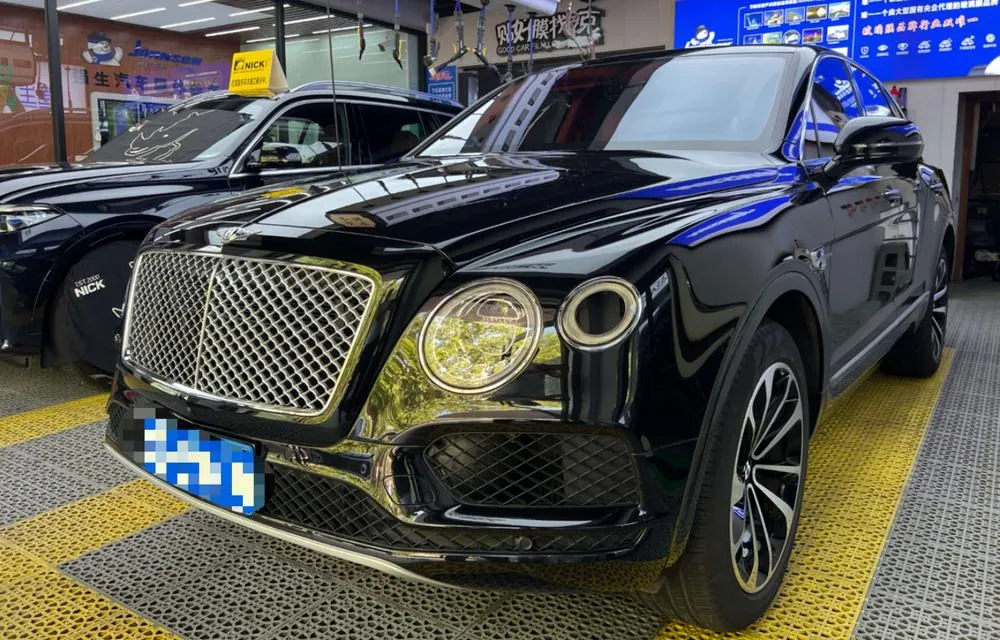 Bentley Bentayga, 2017
