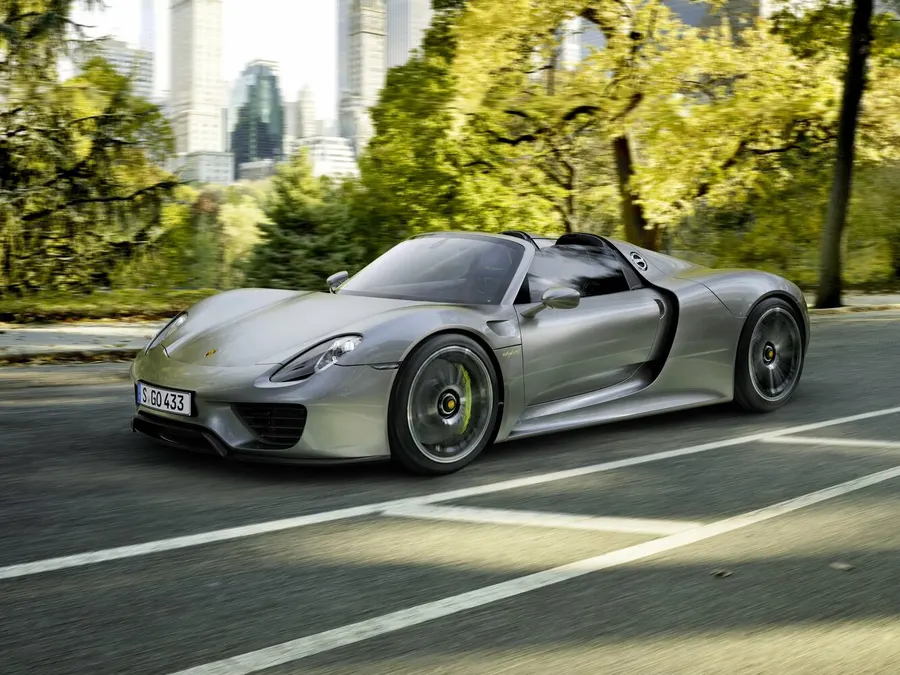 Porsche 918 Spyder — фото модели
