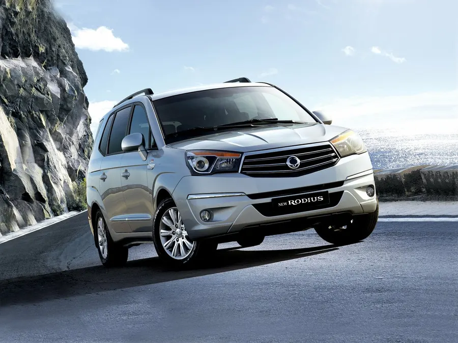 SsangYong Rodius — фото модели